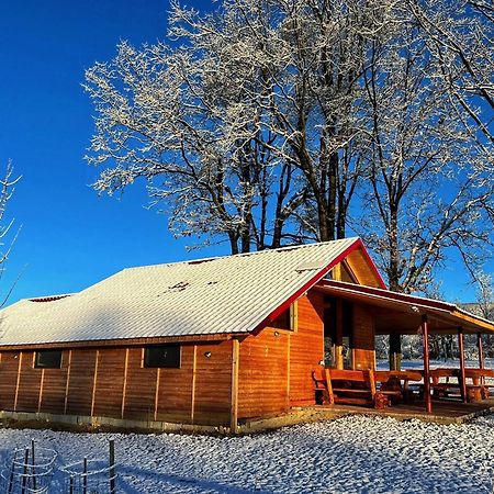 فيلا Casuta Din Stejari-Transalpina Novaci-Străini المظهر الخارجي الصورة
